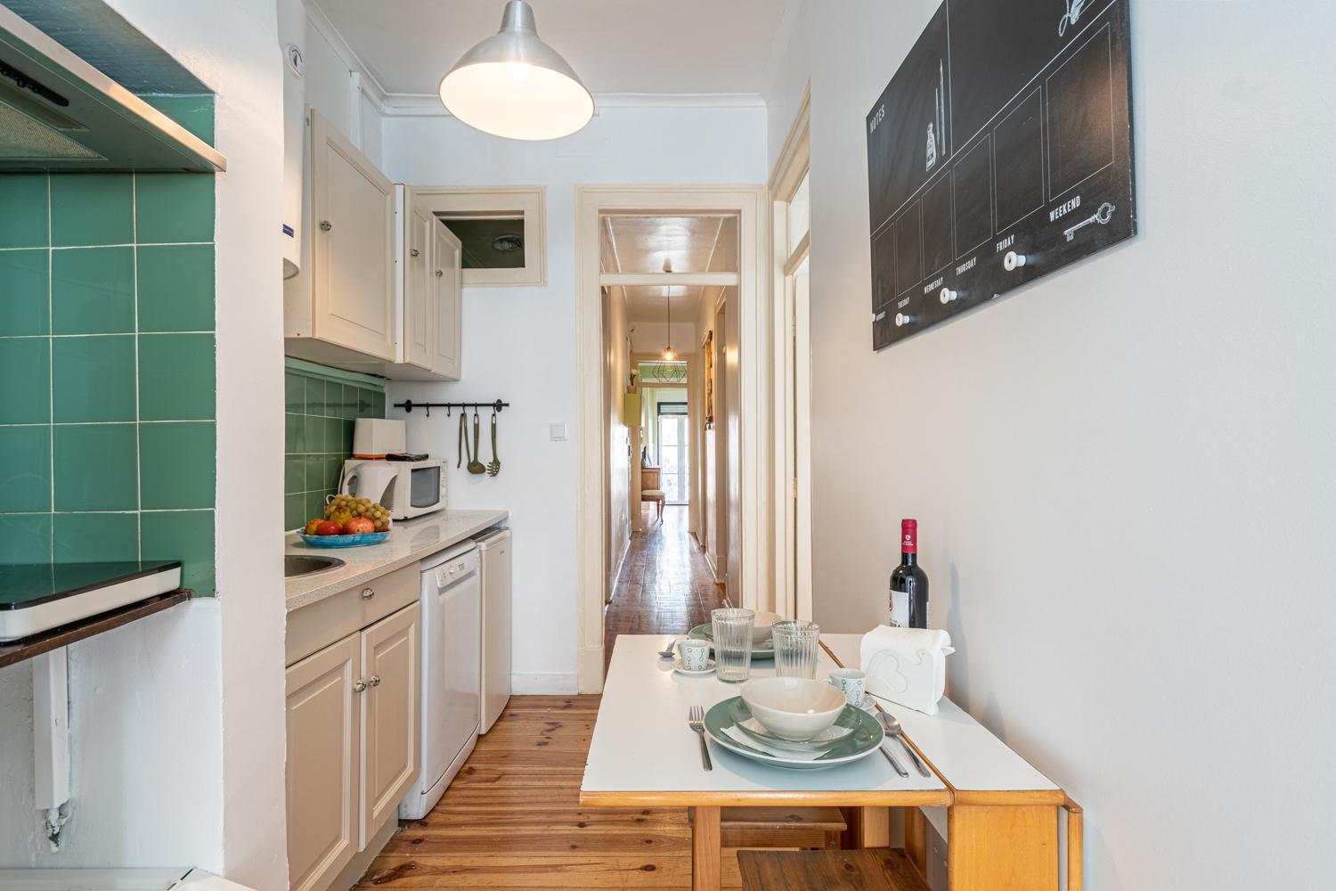 Spacious Apartment With Terrace At Graca Lisbon Exterior photo